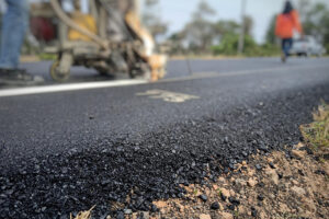 Questions to Ask Asphalt Paving Companies Near Me Before Hiring.